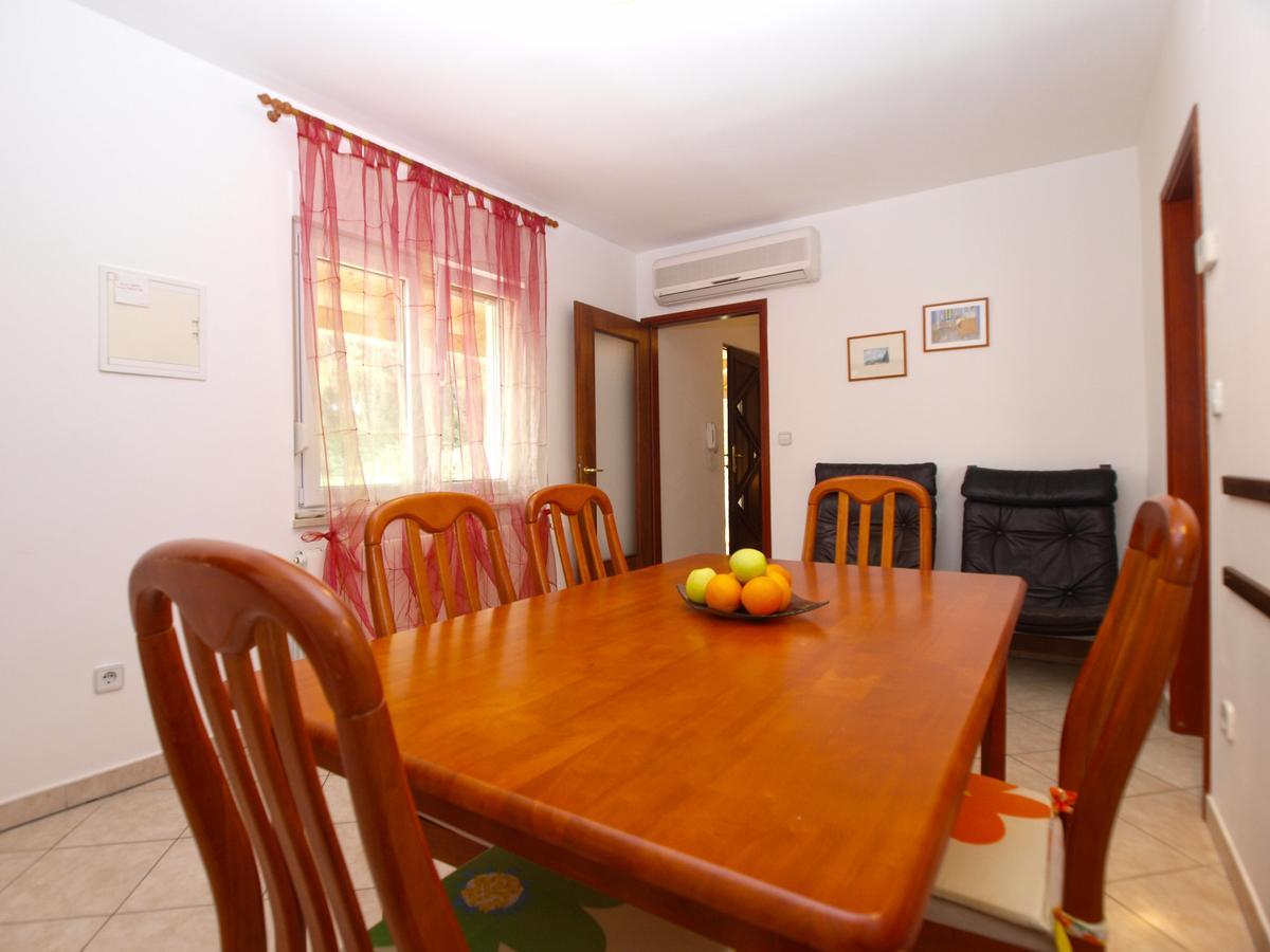 Apartment Alma 1600 Pula Luaran gambar