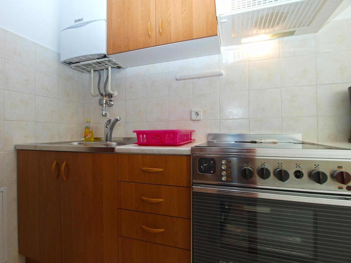 Apartment Alma 1600 Pula Luaran gambar