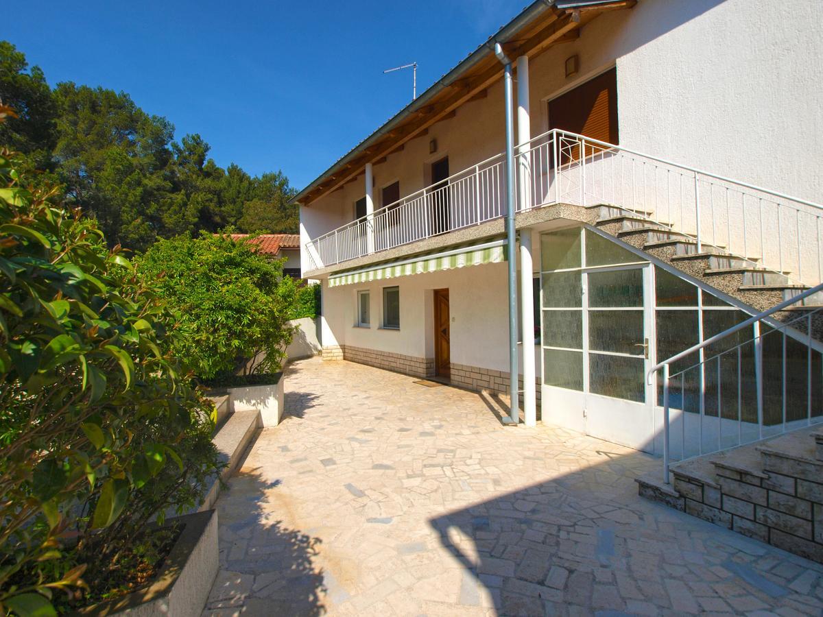 Apartment Alma 1600 Pula Luaran gambar